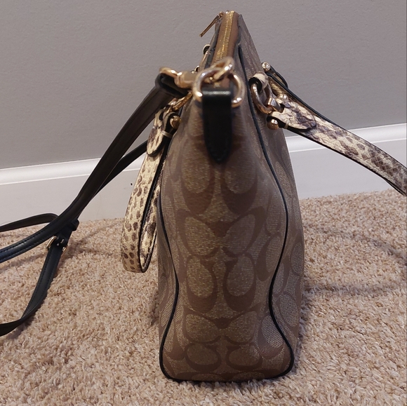 COACH Prairie Satchel Colorblock Signature Canvas Convertible Bag - Picture 4 of 16